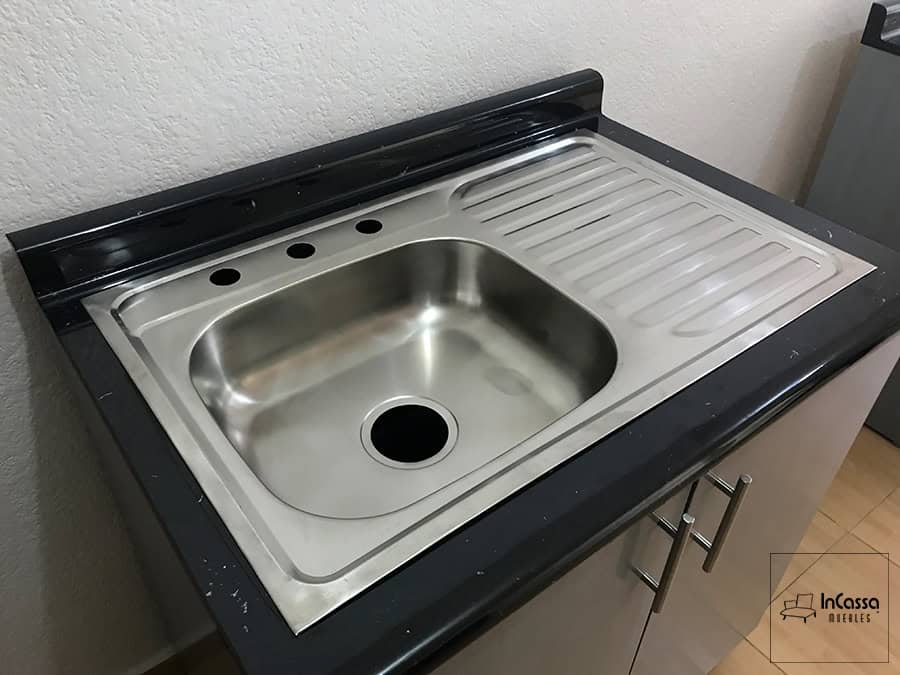 InCassa Muebles Edomex mueblería CDMX Cocina integral CANNES 2.40m diseñada para ESTUFA 5