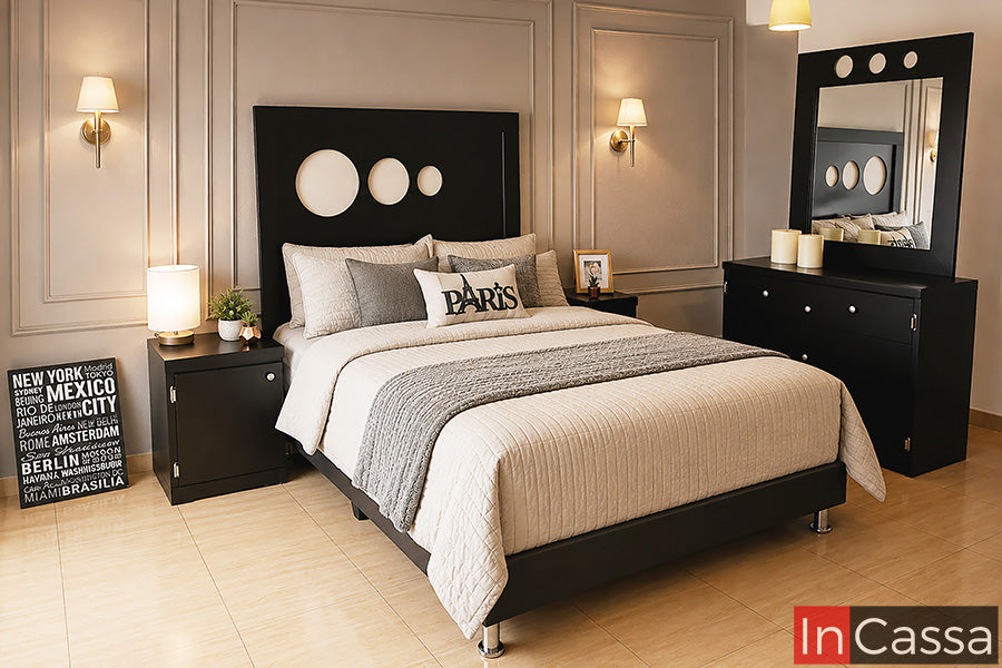 Recámara Modelo EL CAIRO en color chocolate, con cabecera de diseño contemporáneo decorada con círculos en color hueso de diferentes tamaños. El conjunto se complementa con burós, base para cama, cómoda y espejo a juego, manteniendo una estética uniforme y moderna en toda la recámara.