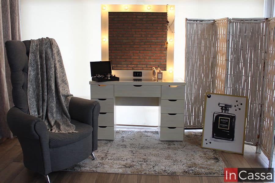 InCassa Muebles Edomex mueblería CDMX Tocador de 8 focos Vintage con luz Vanity Modelo EMIRATOS 1