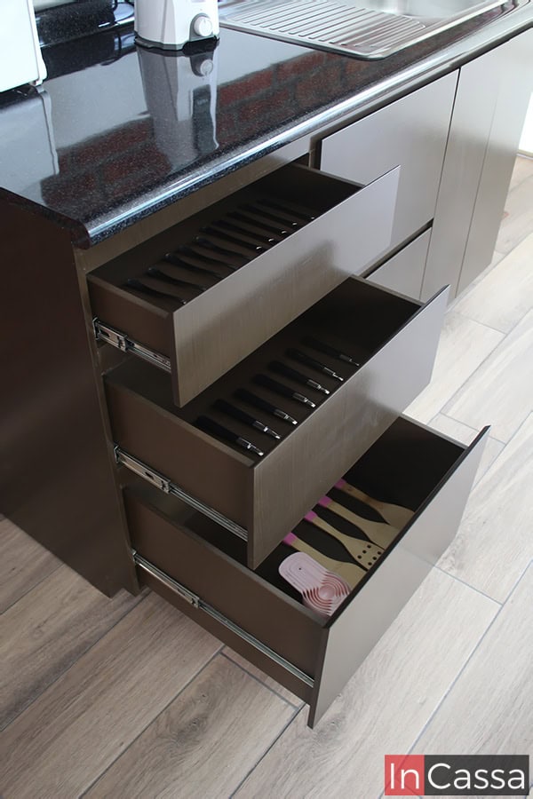 Cocina integral ILLINOIS 2.40m diseñada para ESTUFA