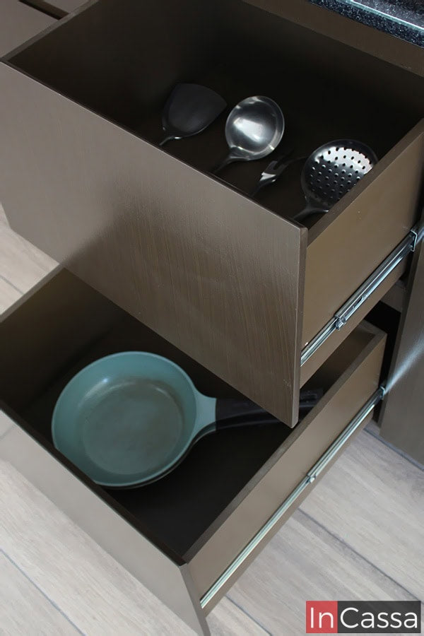 Cocina integral ILLINOIS 2.40m diseñada para PARRILLA