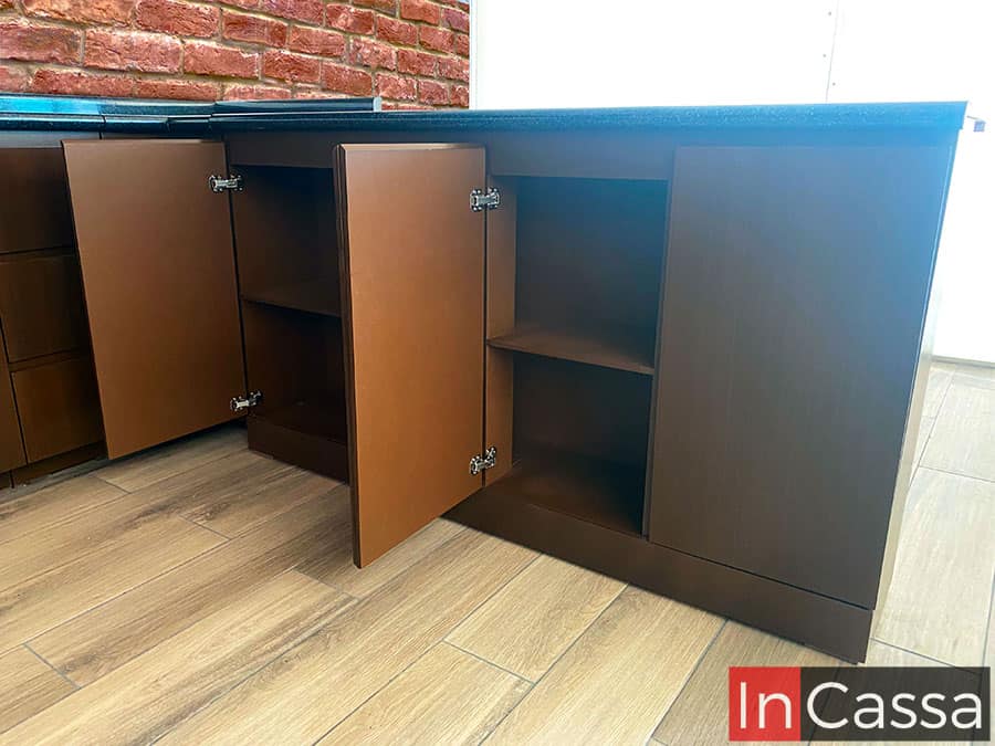 Cocina Integral en ESCUADRA LAOS 3m x 2.40m diseñada para PARRILLA