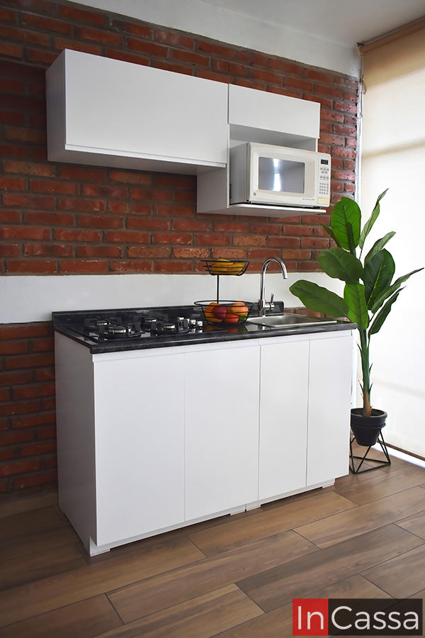 Se presenta la Cocina Integral MALDIVAS de 1.40 m para PARRILLA en color blanco con cubierta de formaica en estilo mármol negro, una opción moderna y compacta que aprovecha al máximo el espacio. Su diseño limpio aporta funcionalidad, amplitud visual y elegancia a cualquier cocina.