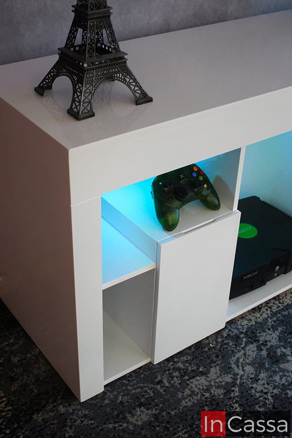 Centro de Entretenimiento con luces de colores Modelo MANÍ