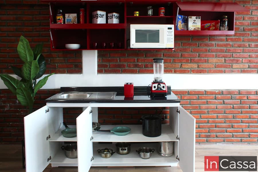 Cocina integral MAZUNTE 2.40m diseñada para ESTUFA