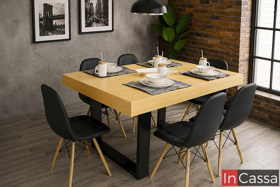 Se observa el Comedor Industrial Estilo Nórdico Modelo NORMANDÍA para 6 personas con mesa en acabado natural y sillas negras, un conjunto que combina la calidez de la madera con detalles industriales. Su diseño amplio y contemporáneo ofrece comodidad, funcionalidad y un estilo ideal para reuniones familiares.
