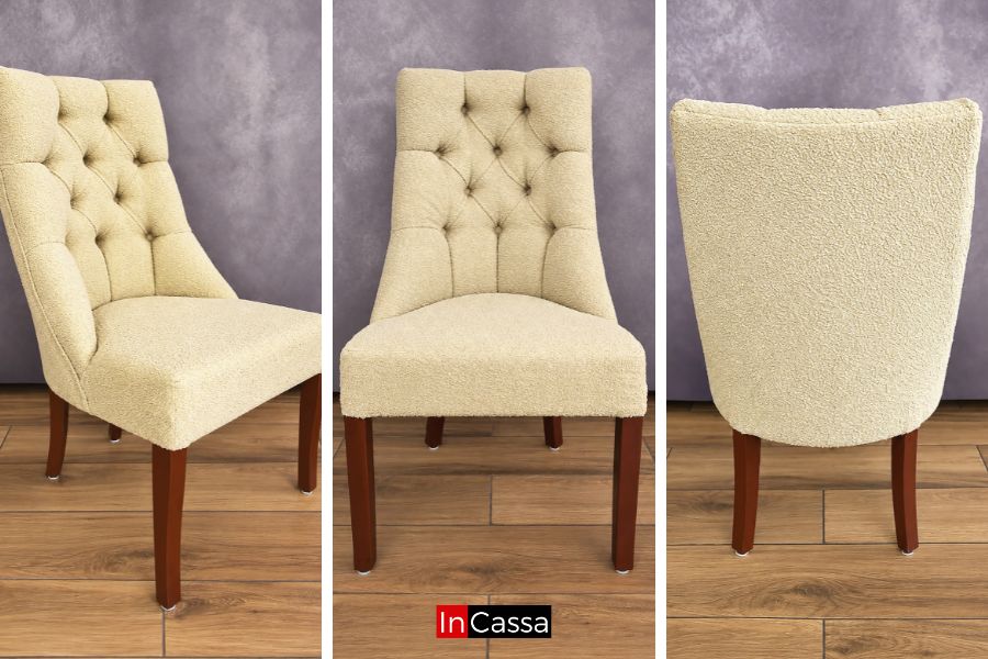 Detalle de las sillas del Comedor Redondo OVIEDO, mostradas desde distintos ángulos. Su tapizado en sherpa buclé borrego beige resalta por su textura suave, mientras el respaldo alto y capitoneado aporta volumen y elegancia. Las patas en color tabaco completan su diseño cálido y sofisticado.