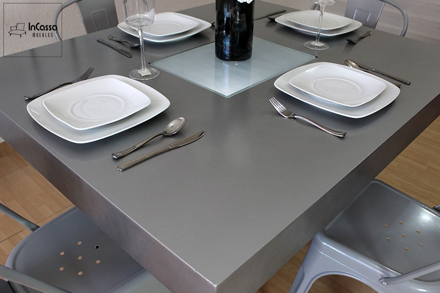 InCassa Muebles Comedor Modelo PLATEA con luz LED y silla TOLIX 27