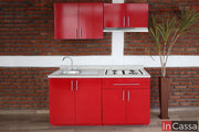 Cocina minimalista diseñada para parrilla empotrable instalada frente a una pared construida de ladrillo; los módulos de la cocina tienen un tono rojo brillante con una cubierta de formica con estilo sal y pimienta, además de una tarja de acero inoxidable con un tono cromado.