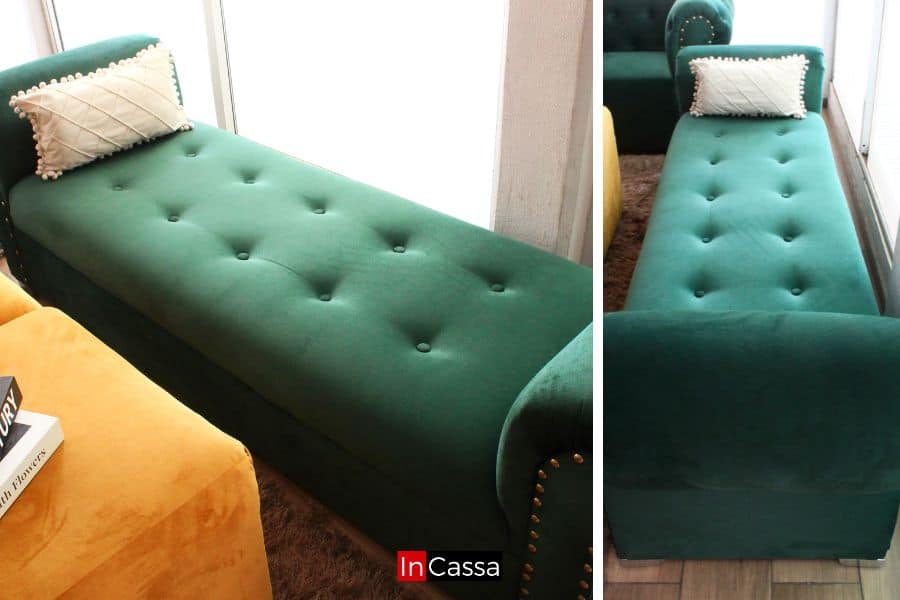 La foto muestra el diván del modelo San Petersburgo en tapizado suede verde botella, con diseño capitoneado y cojín decorativo. Sus remaches dorados y estructura alargada aportan un estilo elegante y sofisticado.