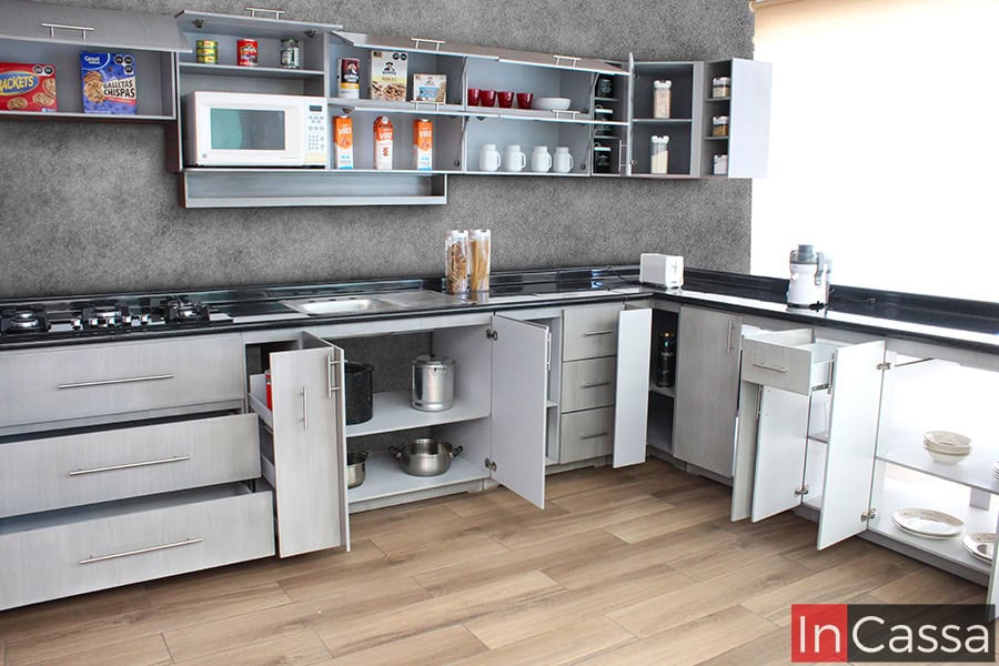 Cocina Integral en ESCUADRA SONORA 3.65m x 2.60m para PARRILLA