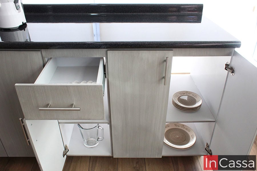 Cocina Integral en ESCUADRA TAILANDIA 3.70m x 2.60m para PARRILLA