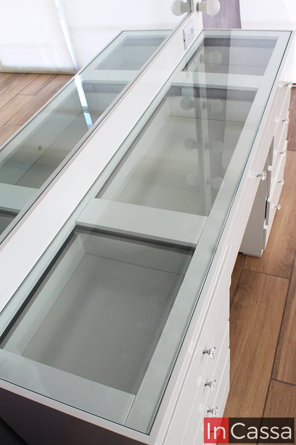 Tocador JUMBO con 18 focos Modelo TERÁN