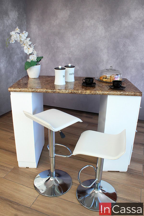 Isla Minimalista para Cocina con Bancos Modelo VILNA Urbino