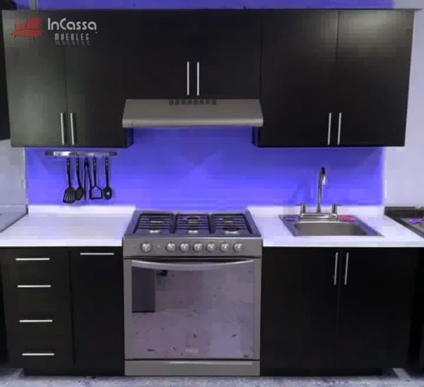 InCassa Muebles Edomex mueblería CDMX Cocina integral OPORTO 2.40m diseñada para ESTUFA 1
