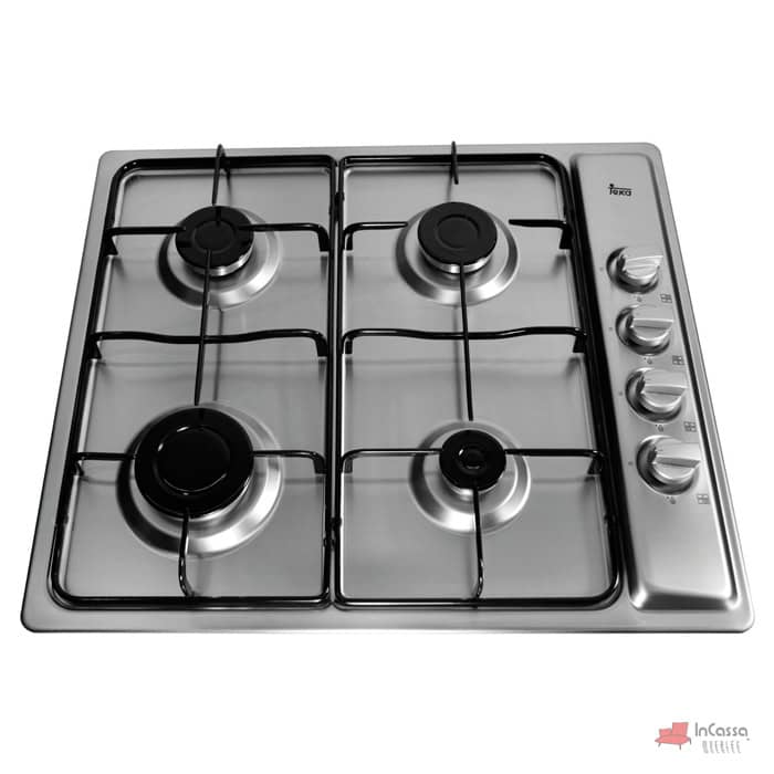 Se presenta la parrilla empotrable Teka en una toma lateral que resalta sus cuatro quemadores y el acabado en acero inoxidable, perfecto para combinar con otros elementos de cocina.