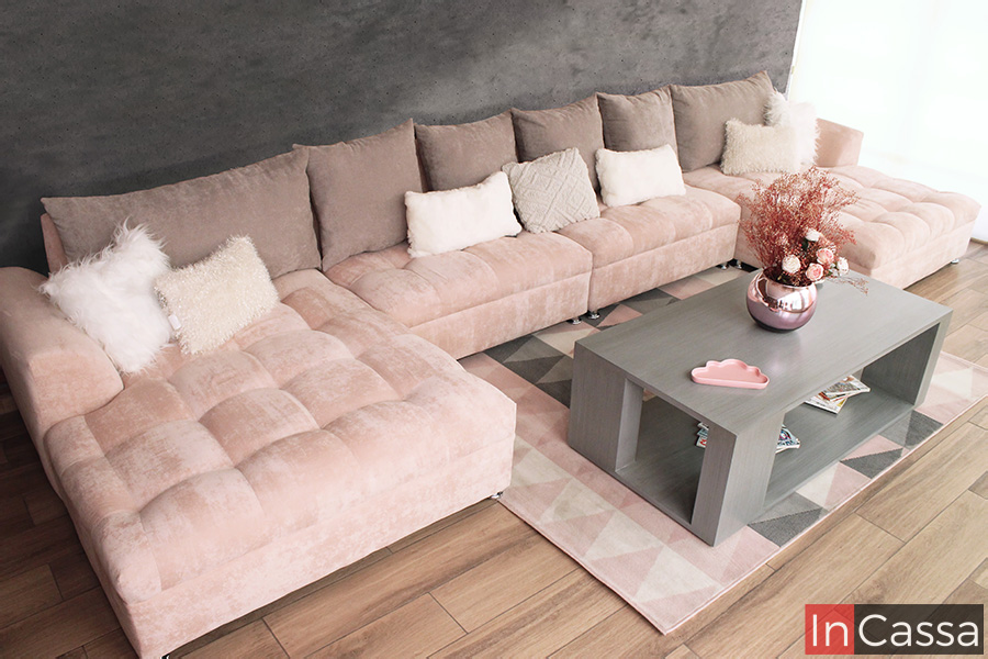 sala moderna grande en escuadra rosa tapizado capitone - InCassa Muebles