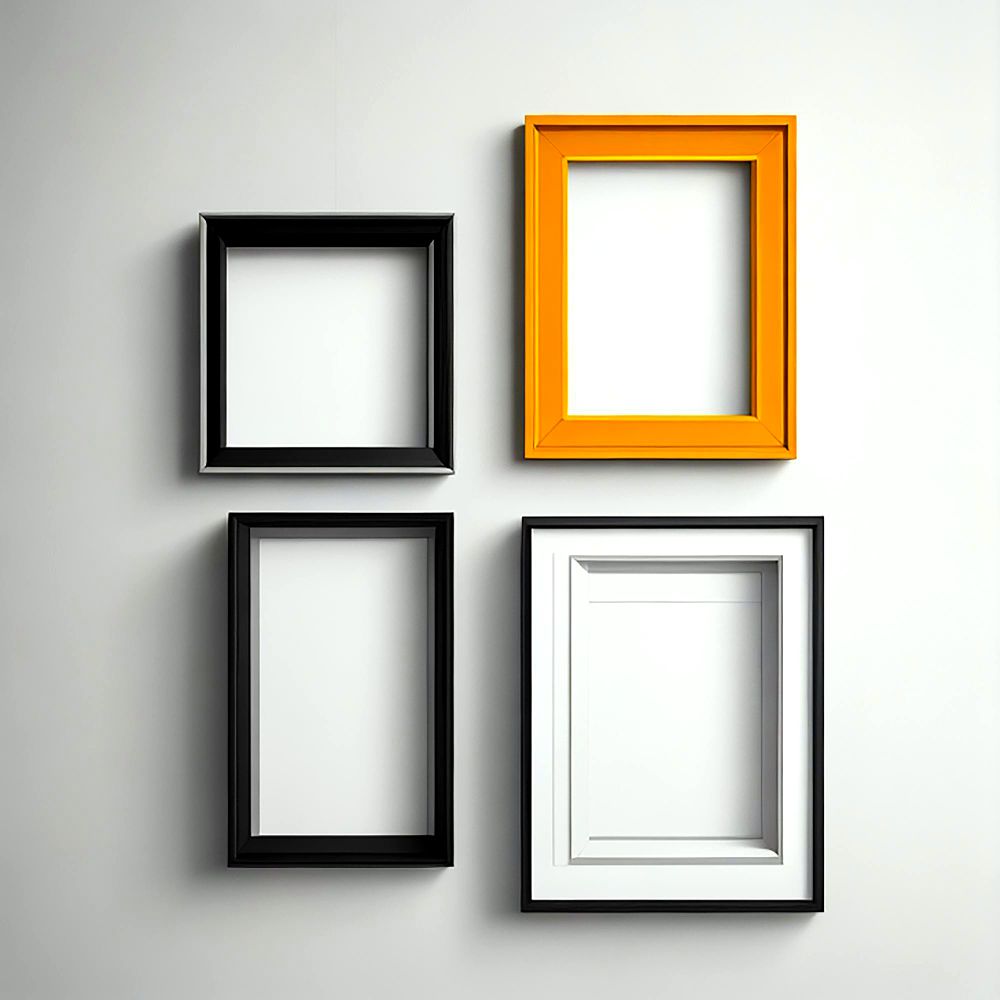 La imagen muestra un conjunto de 4 portarretratos de diferentes estilos y colores.